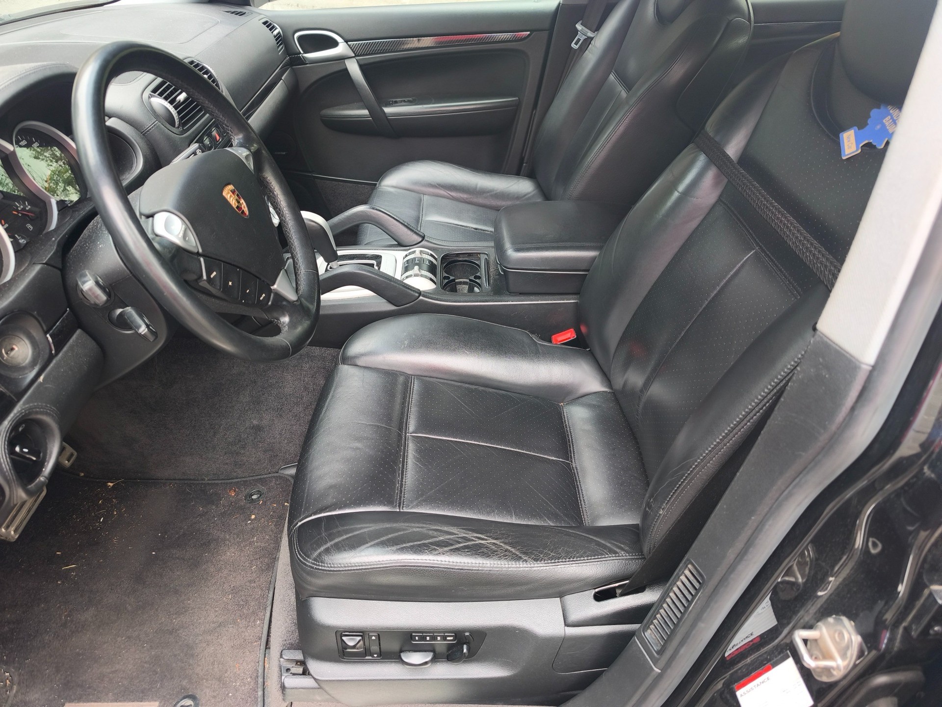 PORSCHE Cayenne S-image-9