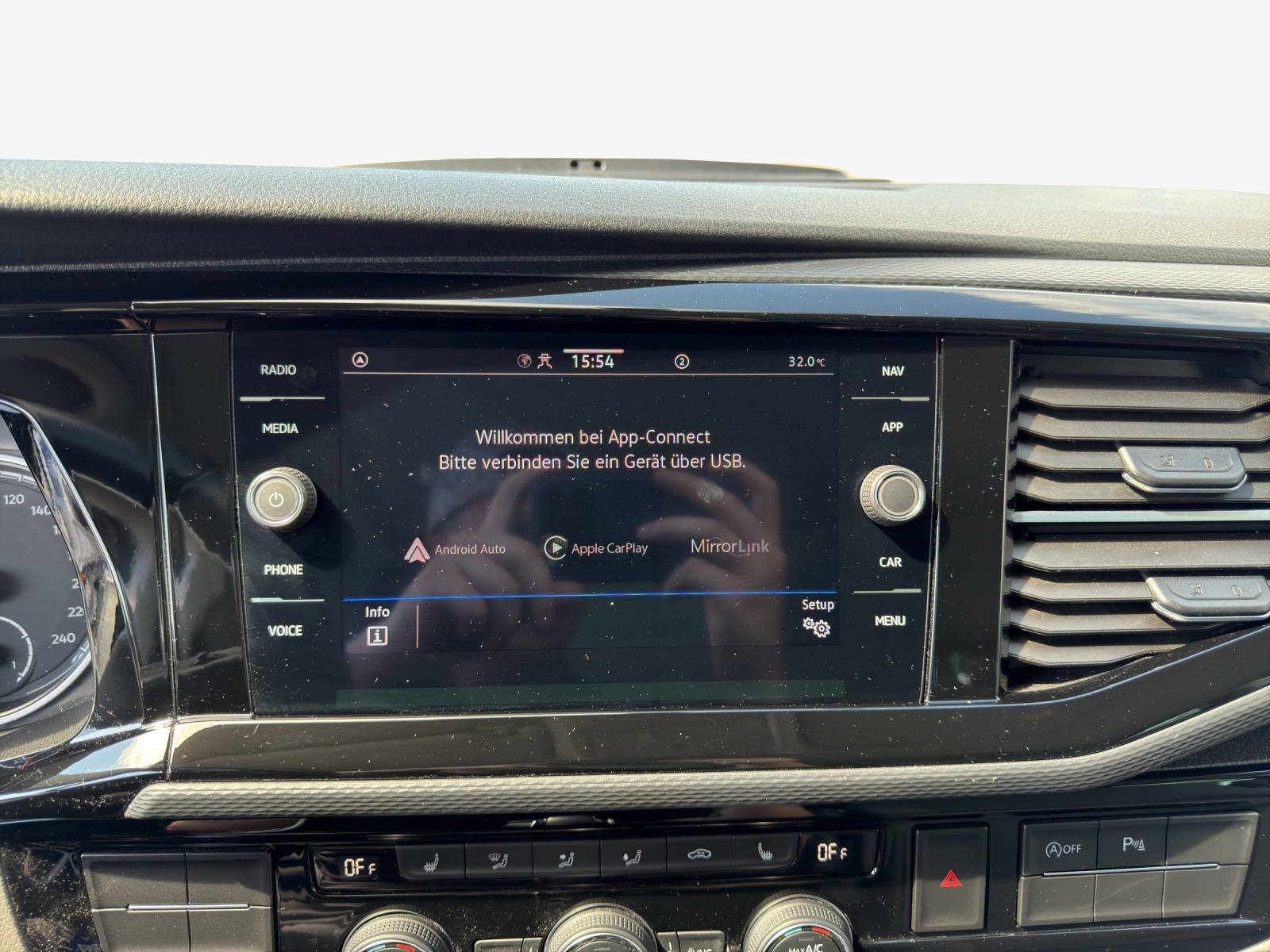 VW T6.1 California 2.0 TDI Ocean Liberty 4Motion DSG-image-13