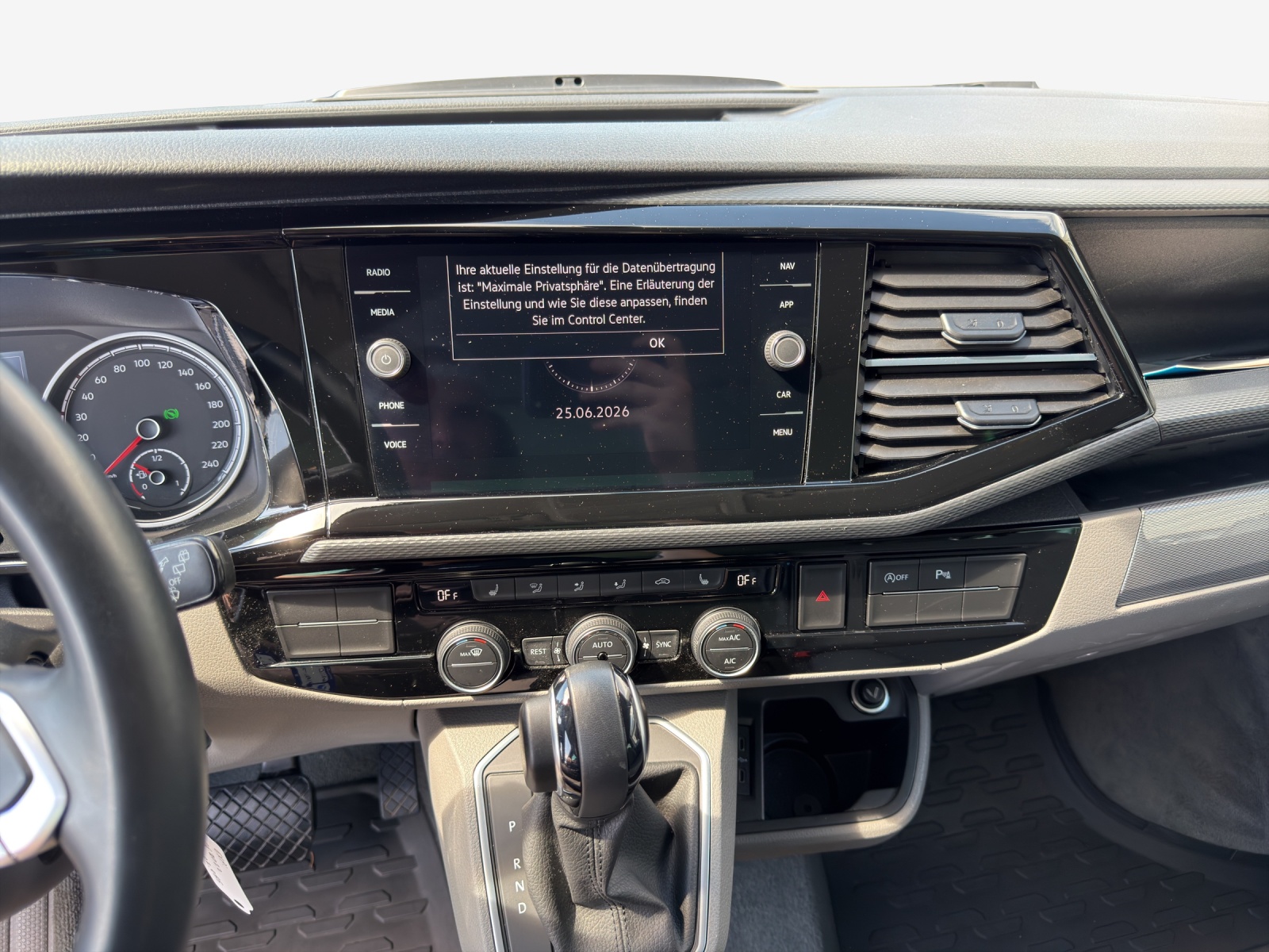 VW T6.1 California 2.0 TDI Ocean Liberty 4Motion DSG-image-10