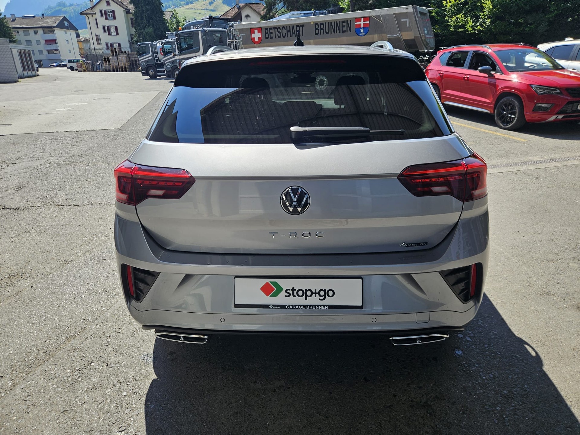 VW T-Roc 2.0 TSI R-Line DSG 4Motion-image-4