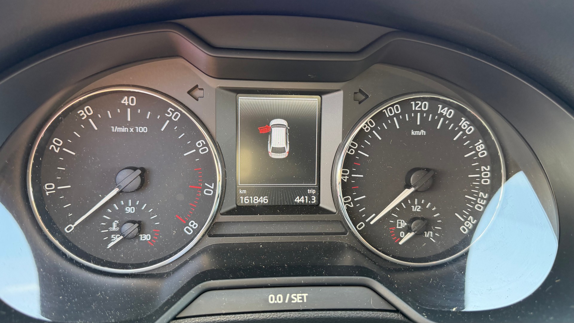 SKODA Octavia Combi 1.8 TSI Elegance 4x4 DSG-image-10