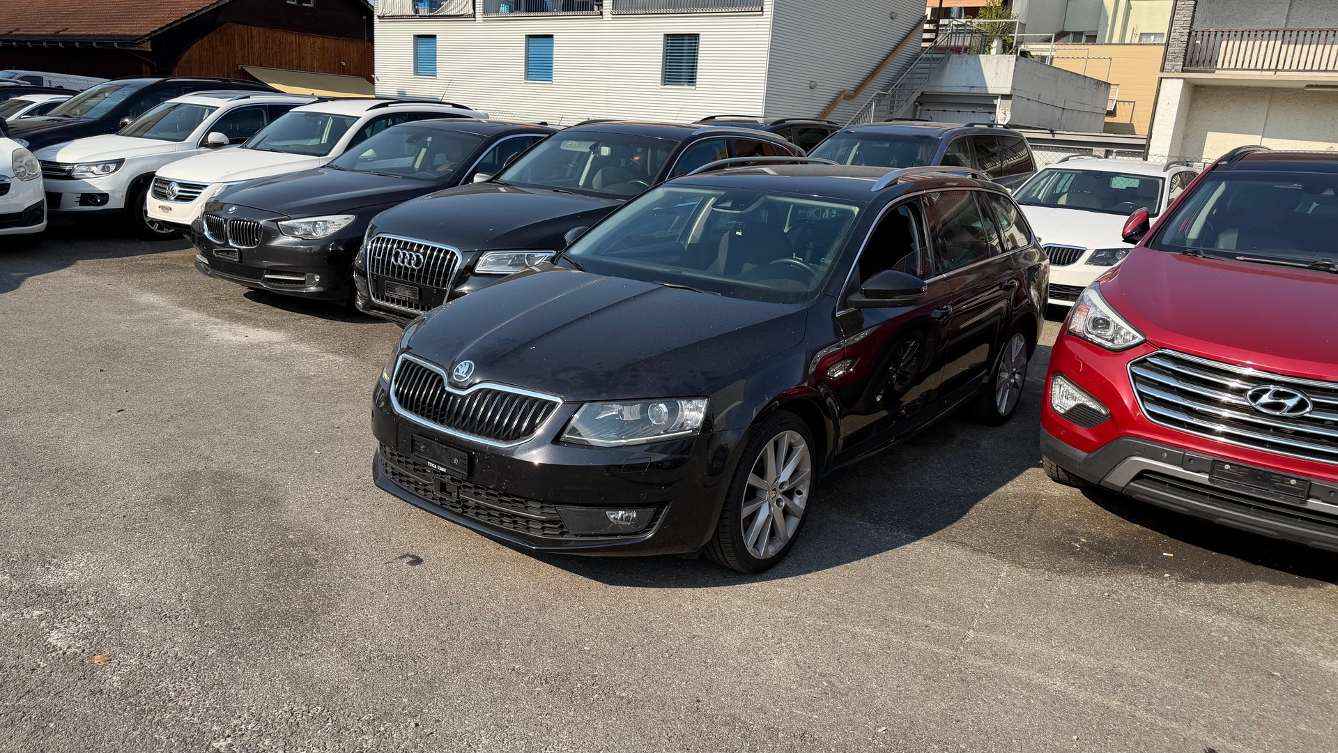 SKODA Octavia Combi 1.8 TSI Elegance 4x4 DSG-image-0