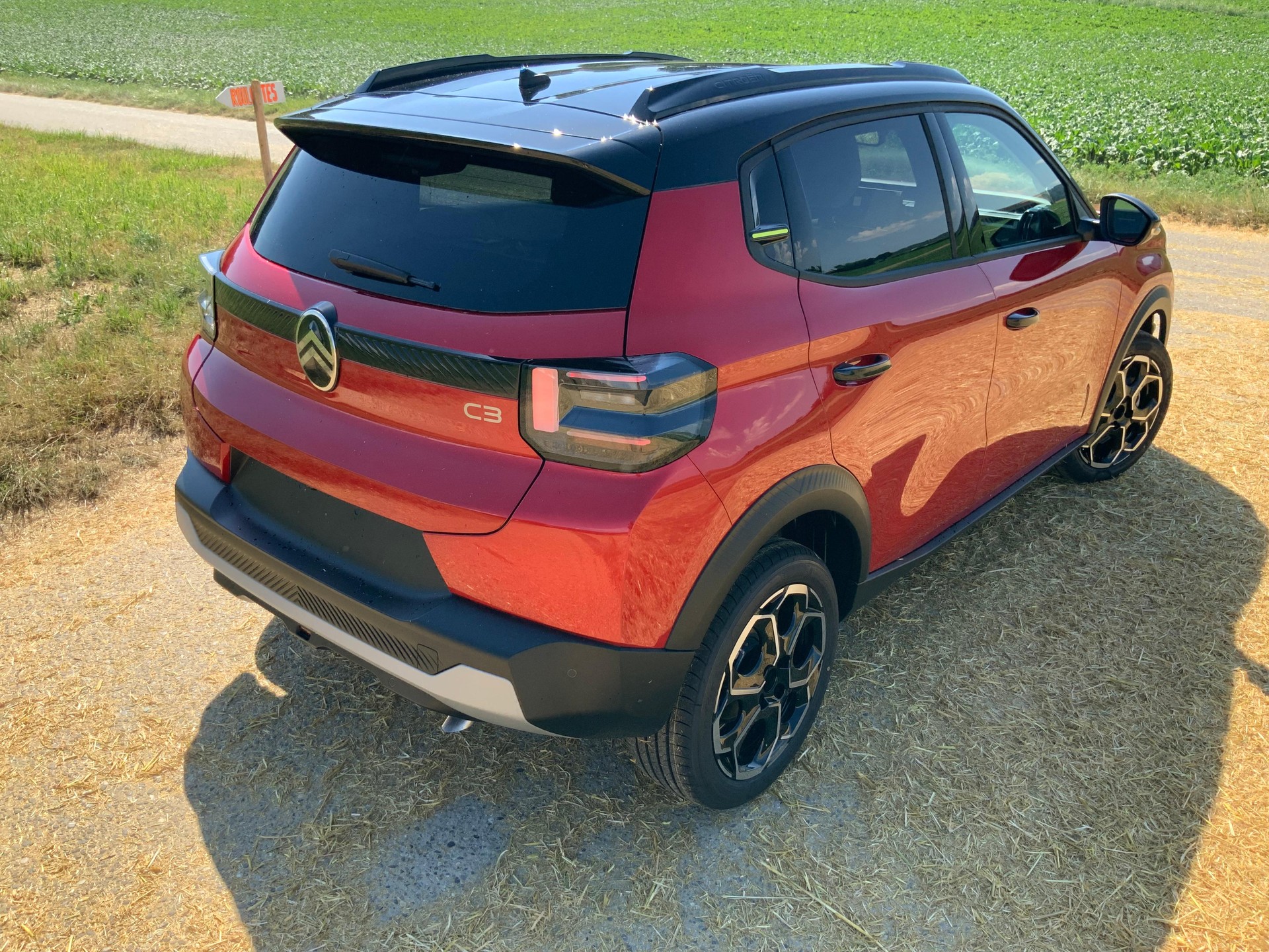 CITROEN C3 1.2 Hybrid Edition Tricolore-image-3