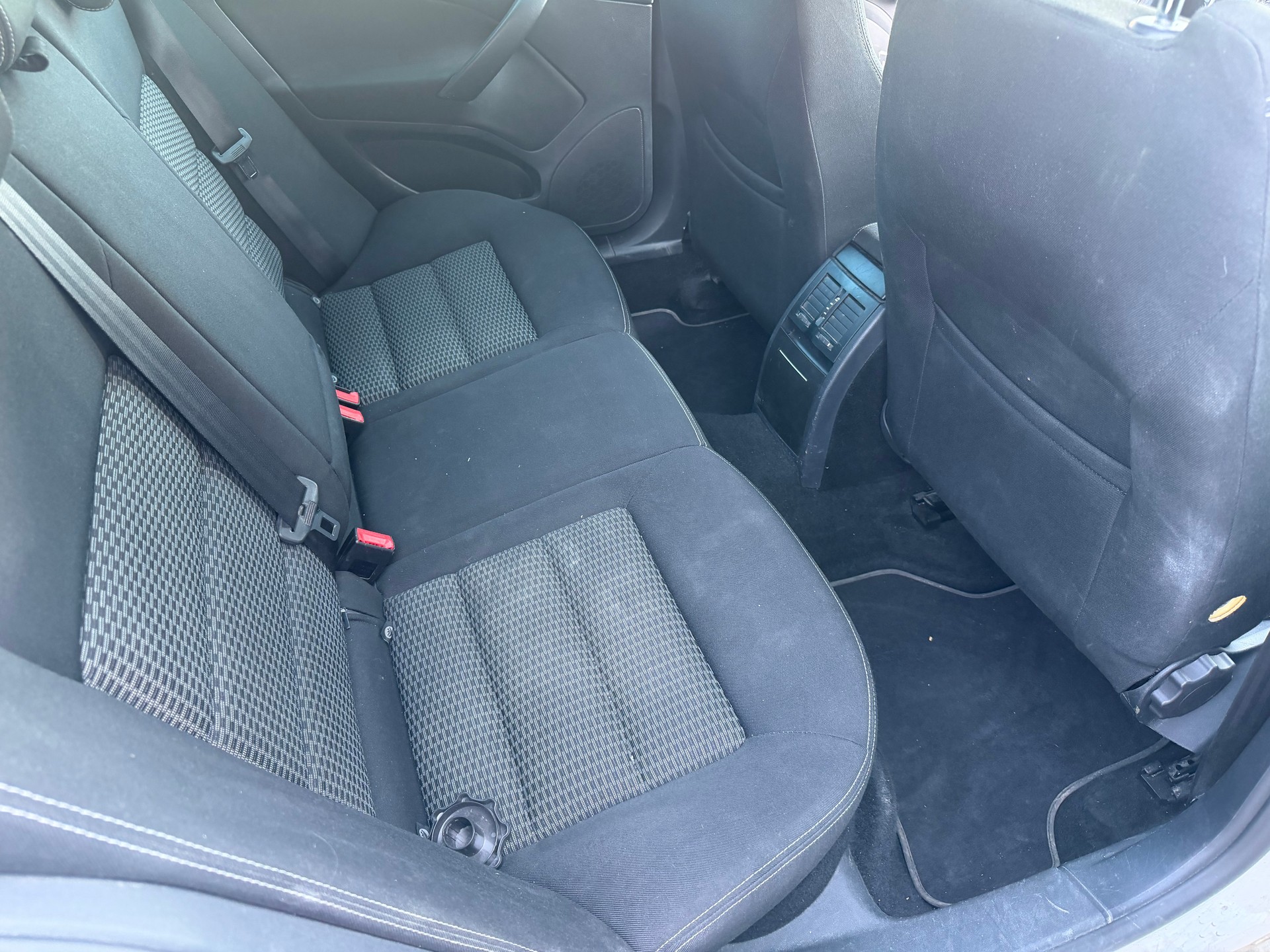 SKODA Octavia Combi 2.0 TDI Swiss Adventure 4x4-image-8