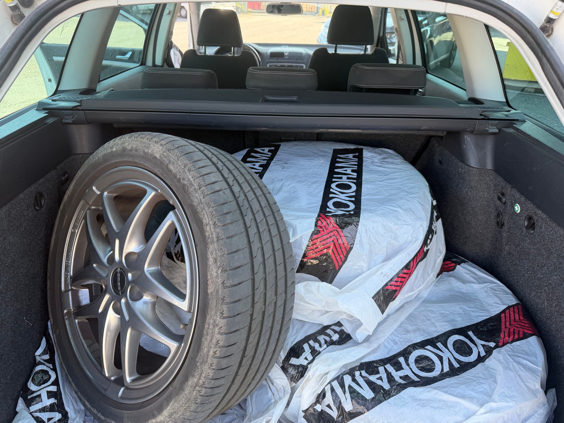 SKODA Octavia Combi 2.0 TDI Swiss Adventure 4x4-image-9