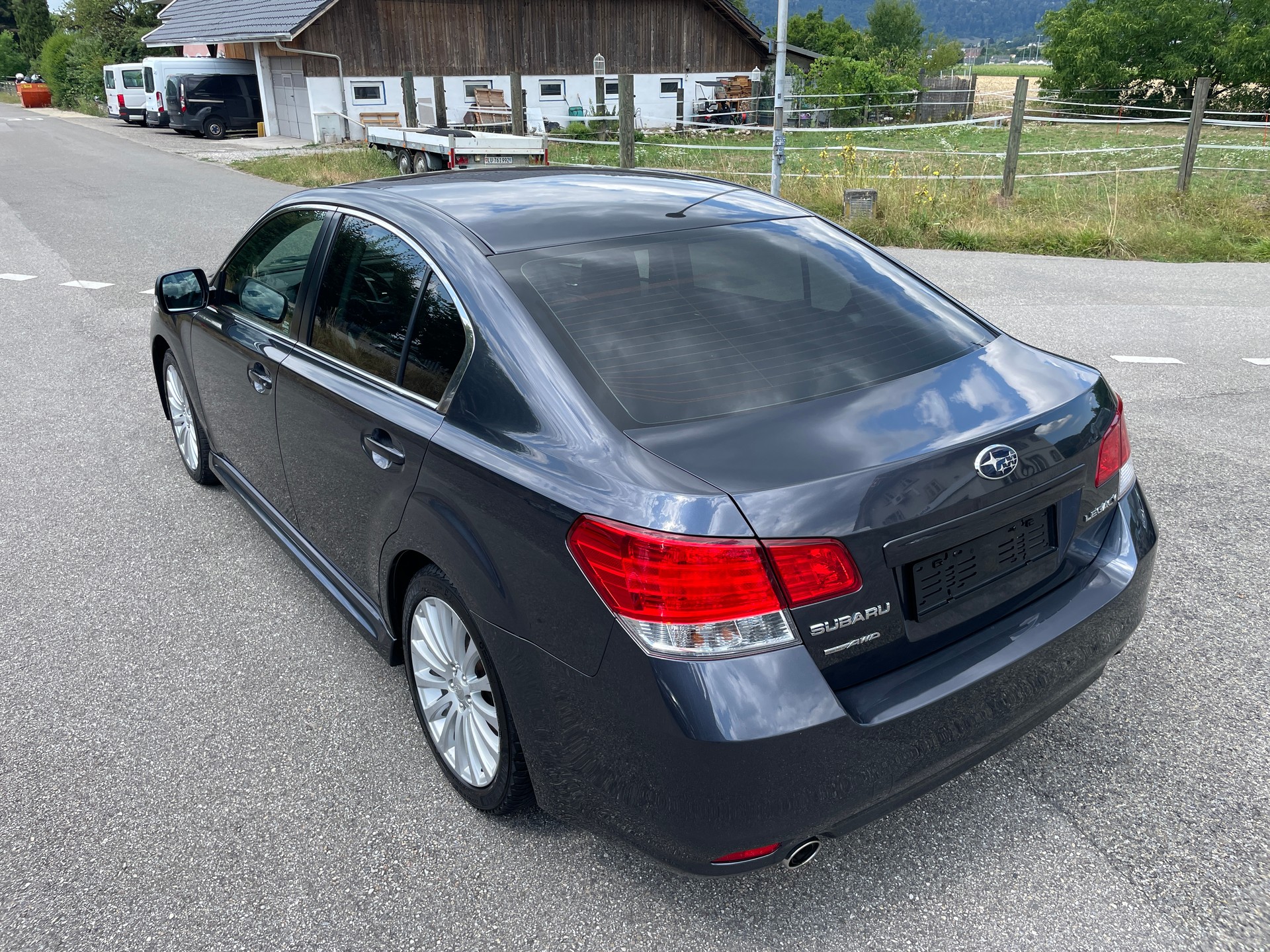 SUBARU Legacy 2.5 GT Executive S AWD Automatic-showroom-element-3