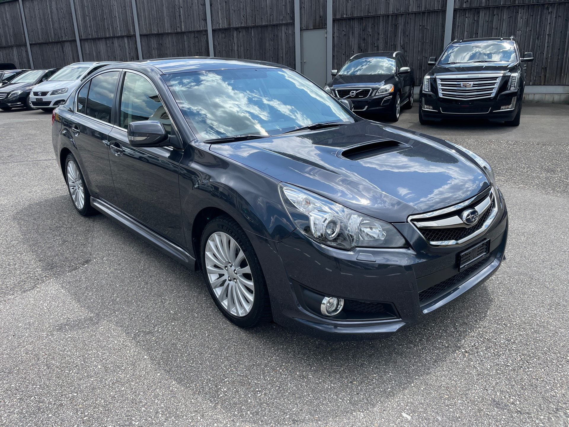 SUBARU Legacy 2.5 GT Executive S AWD Automatic-image-9