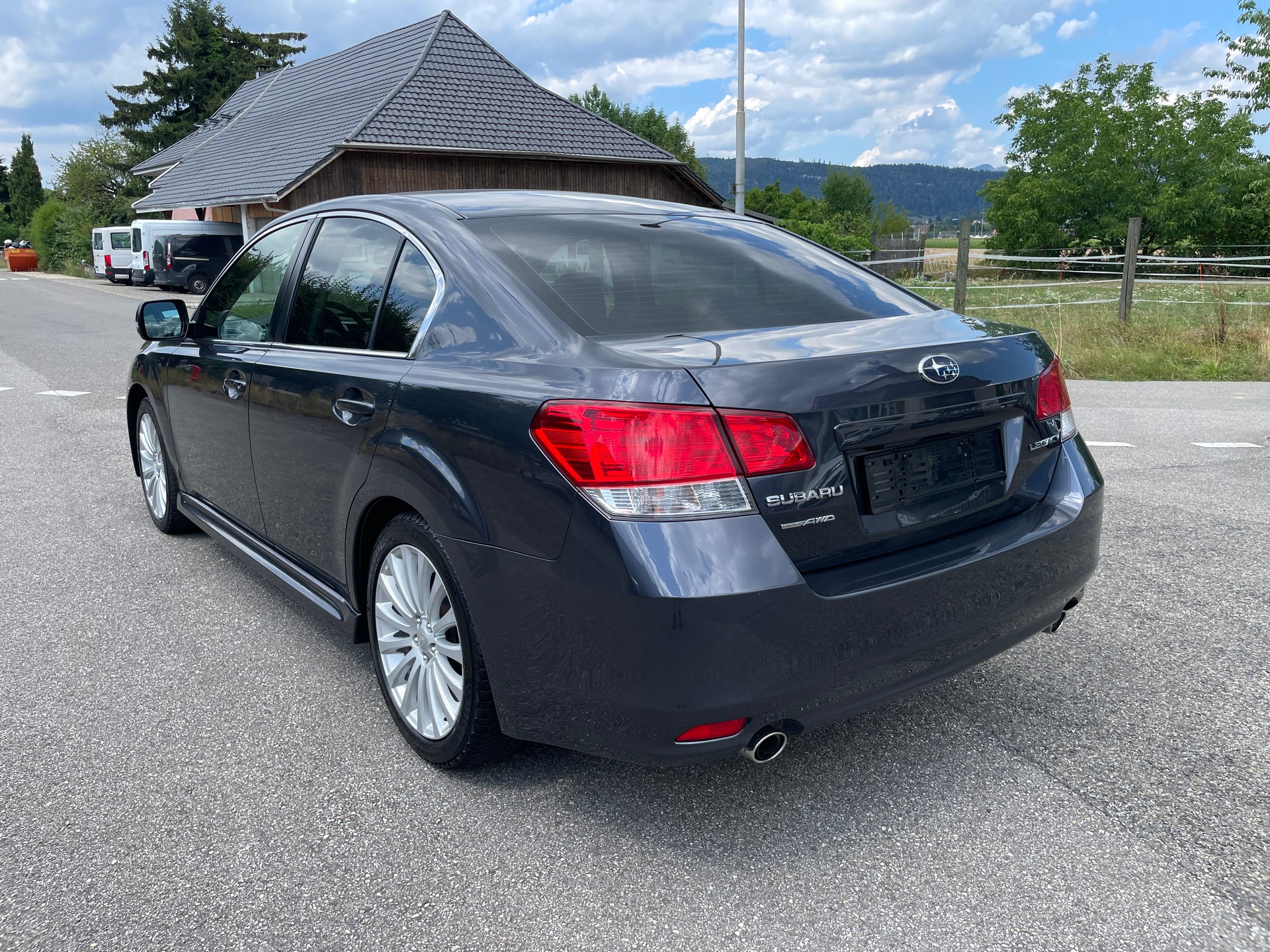 SUBARU Legacy 2.5 GT Executive S AWD Automatic-image-4