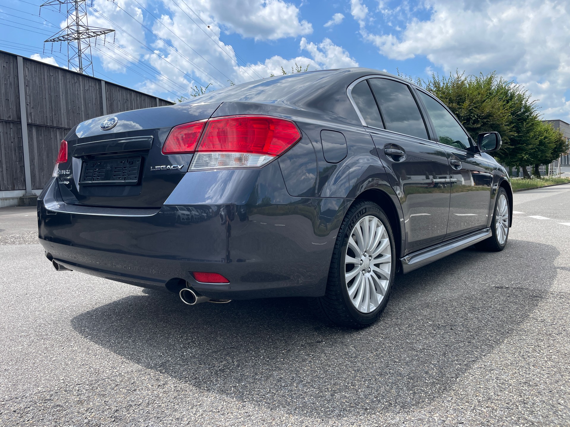 SUBARU Legacy 2.5 GT Executive S AWD Automatic-image-7