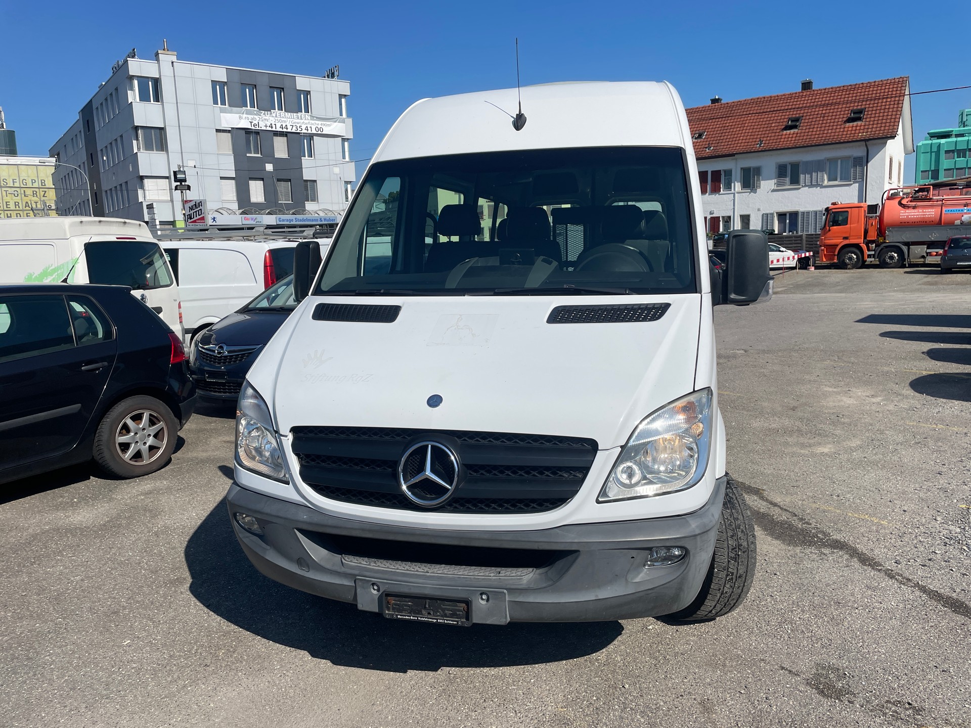 MERCEDES-BENZ-image-0