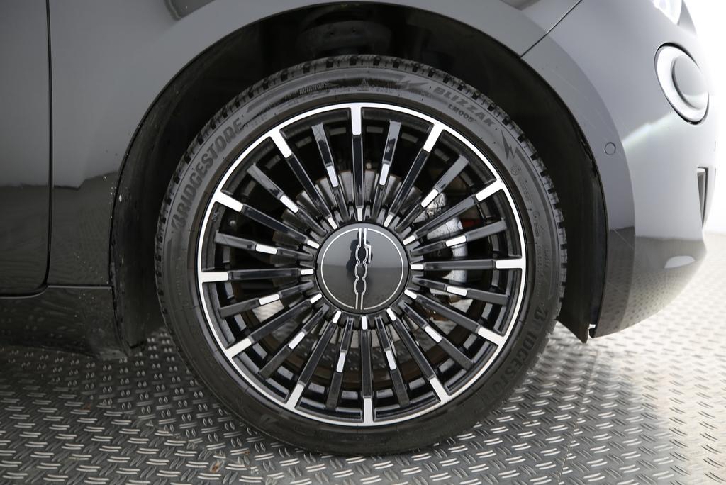 FIAT 500 La Prima 3+1-image-11