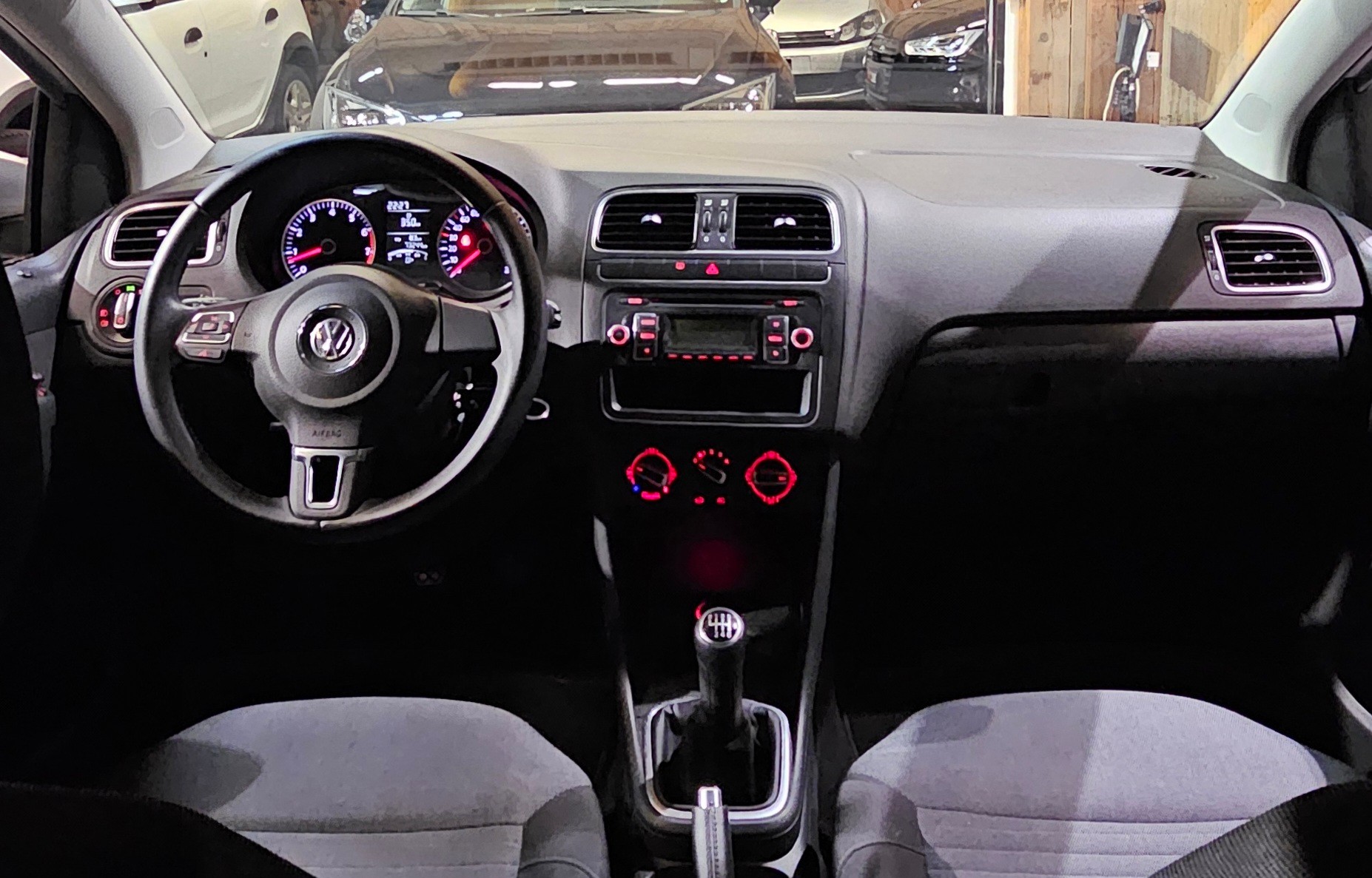 VW Polo 1.2 TSI Comfortline-image-11