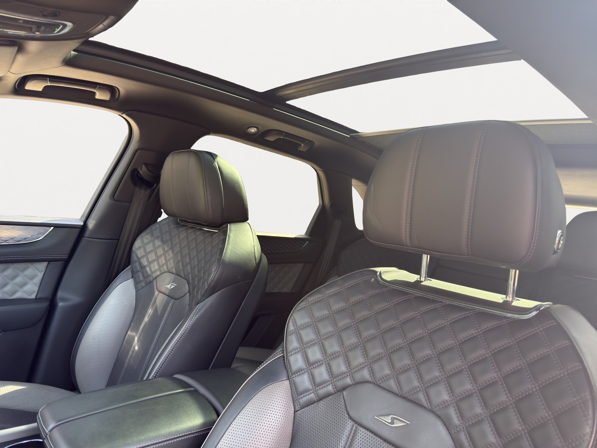 BENTLEY Bentayga S V8-image-15
