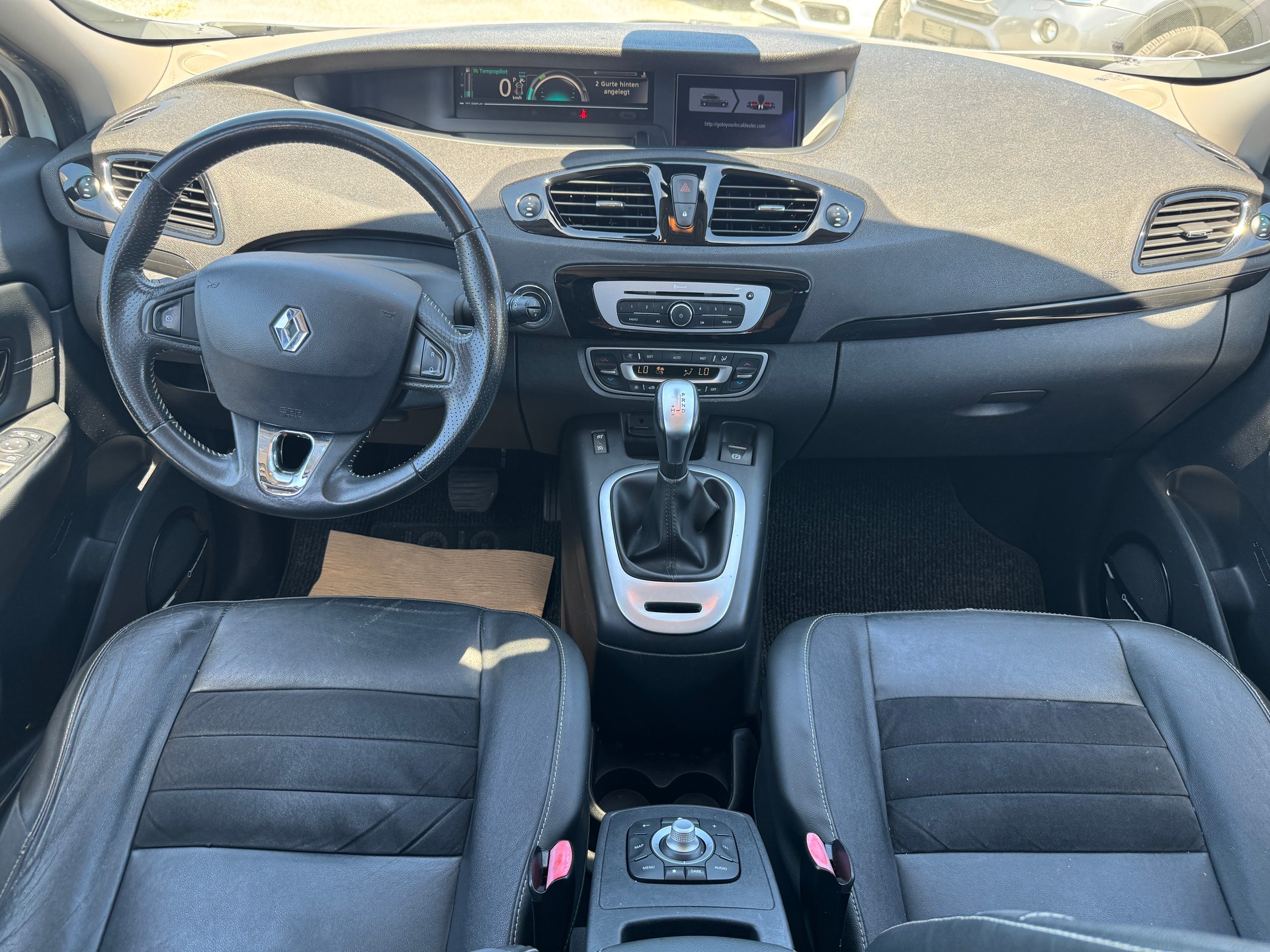 RENAULT Grand Scénic 1.5 dCi Swiss Edition EDC-image-7
