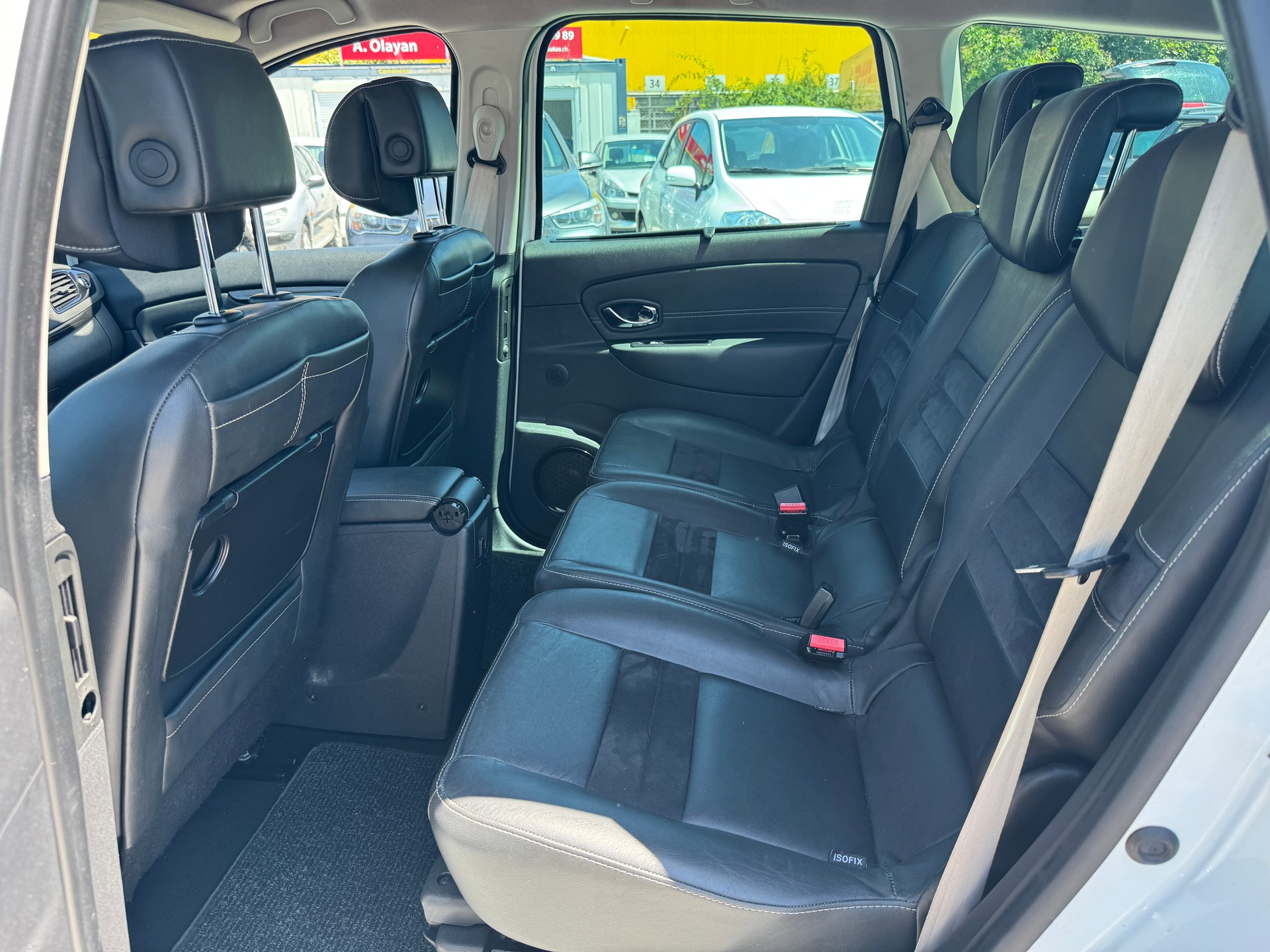 RENAULT Grand Scénic 1.5 dCi Swiss Edition EDC-image-9