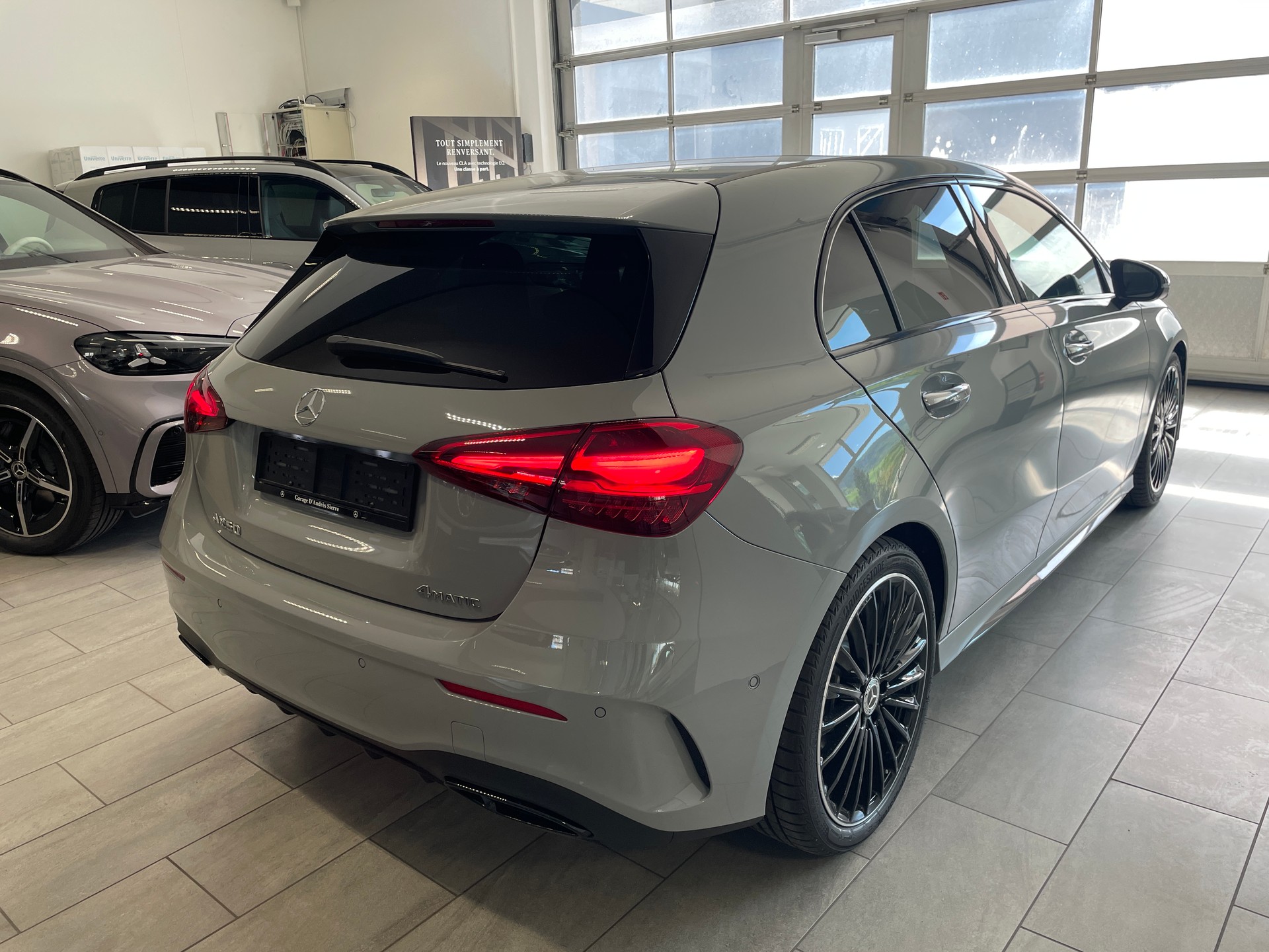 MERCEDES-BENZ A 250 4Matic 8G-DCT AMG Line-image-3