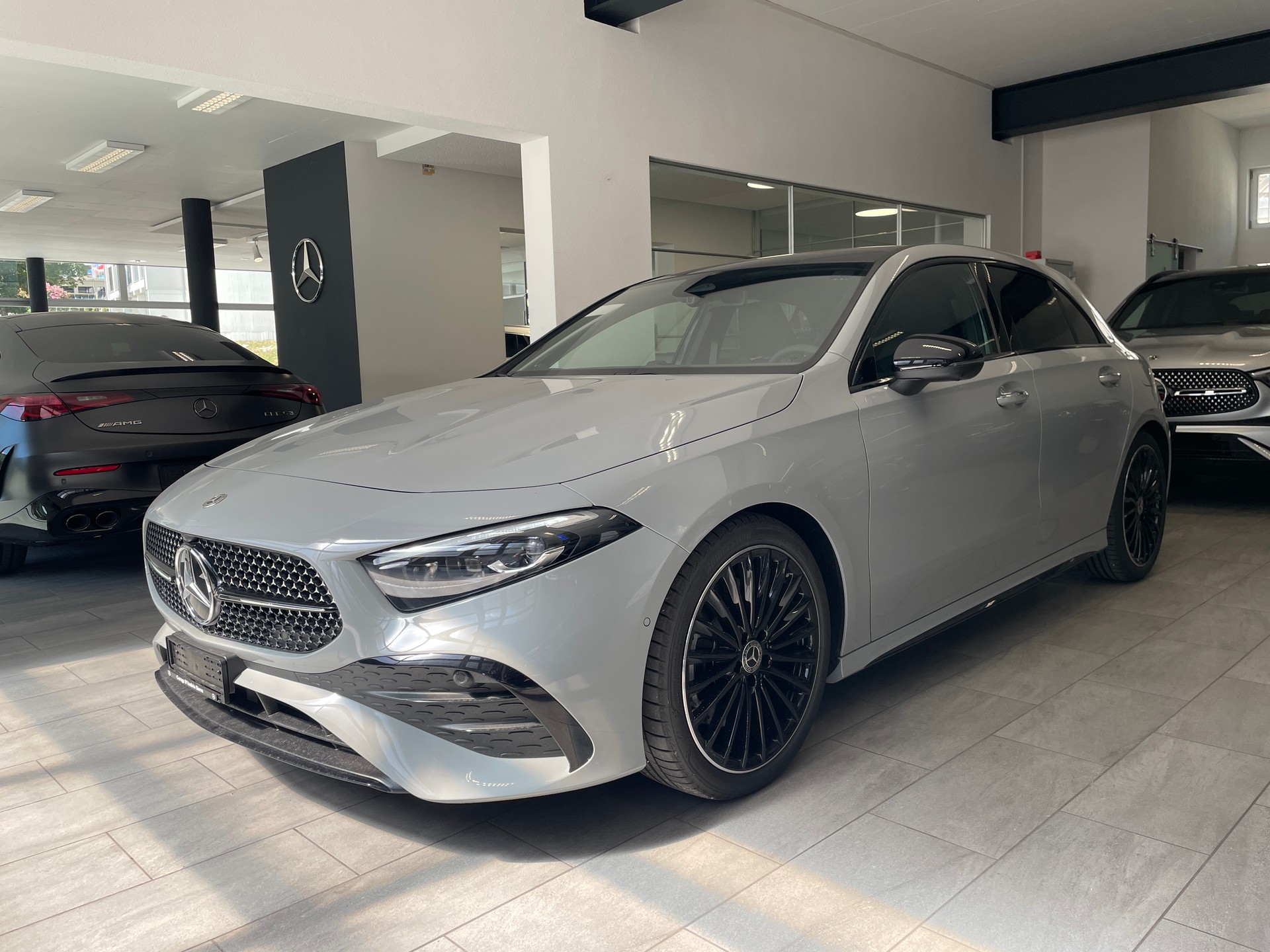 MERCEDES-BENZ A 250 4Matic 8G-DCT AMG Line-image-0