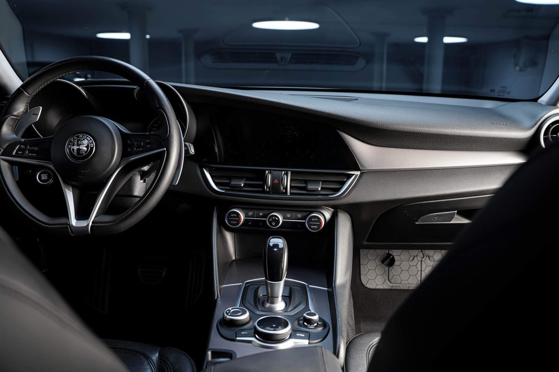ALFA ROMEO Giulia 2.2 JTDM Super Automatic-image-19