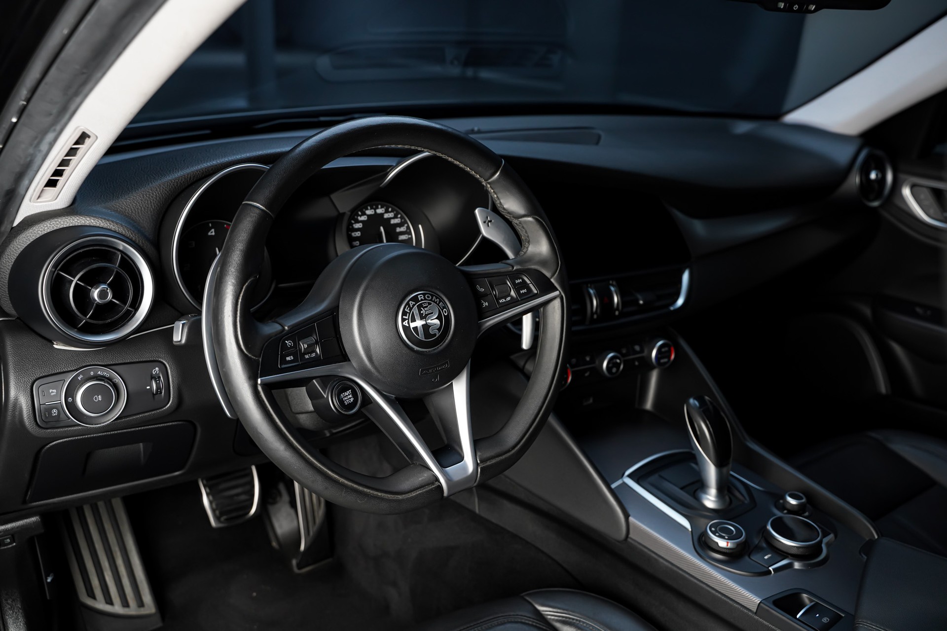 ALFA ROMEO Giulia 2.2 JTDM Super Automatic-image-9