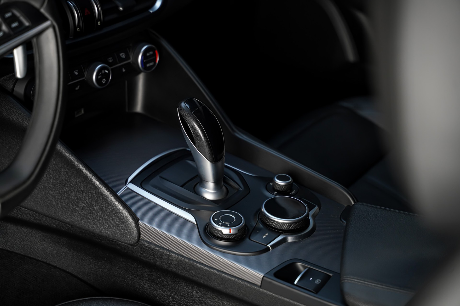 ALFA ROMEO Giulia 2.2 JTDM Super Automatic-image-10