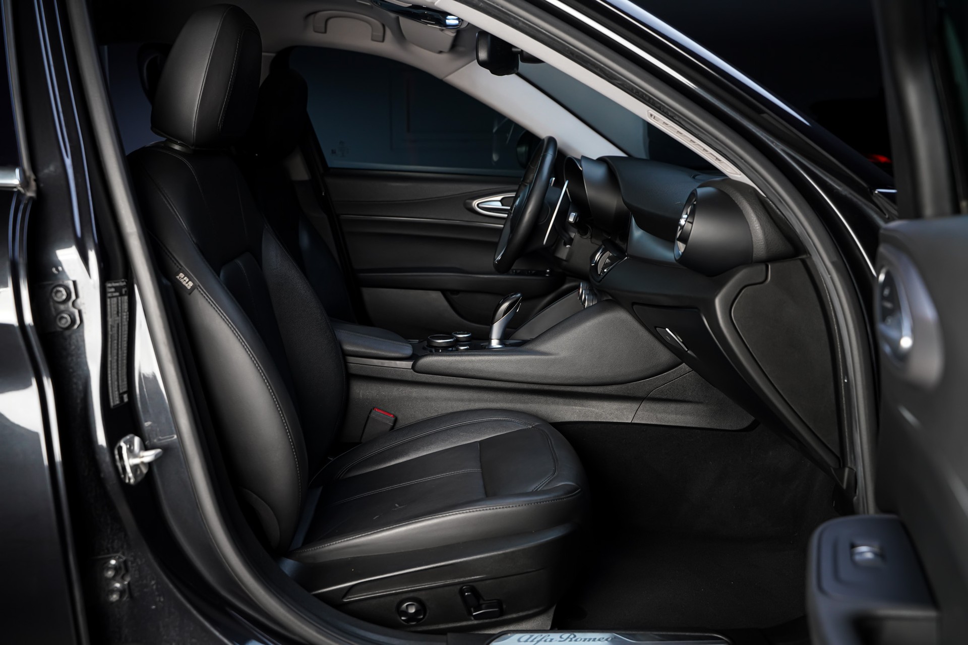 ALFA ROMEO Giulia 2.2 JTDM Super Automatic-image-16
