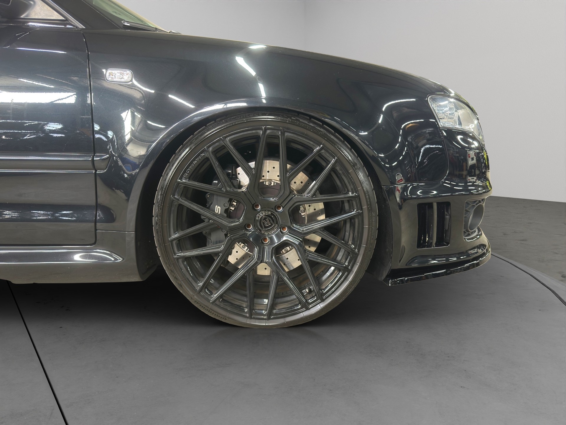 AUDI RS4 Cabriolet 4.2 V8 quattro-image-8