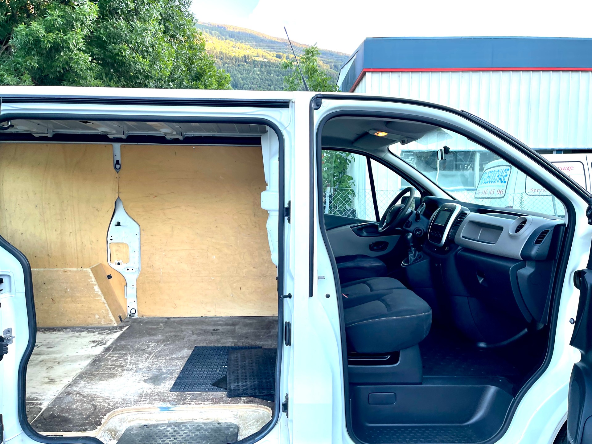 RENAULT Trafic 1.6 ENERGY TwinT. dCi125 2.9t Busin. L1H1-image-16