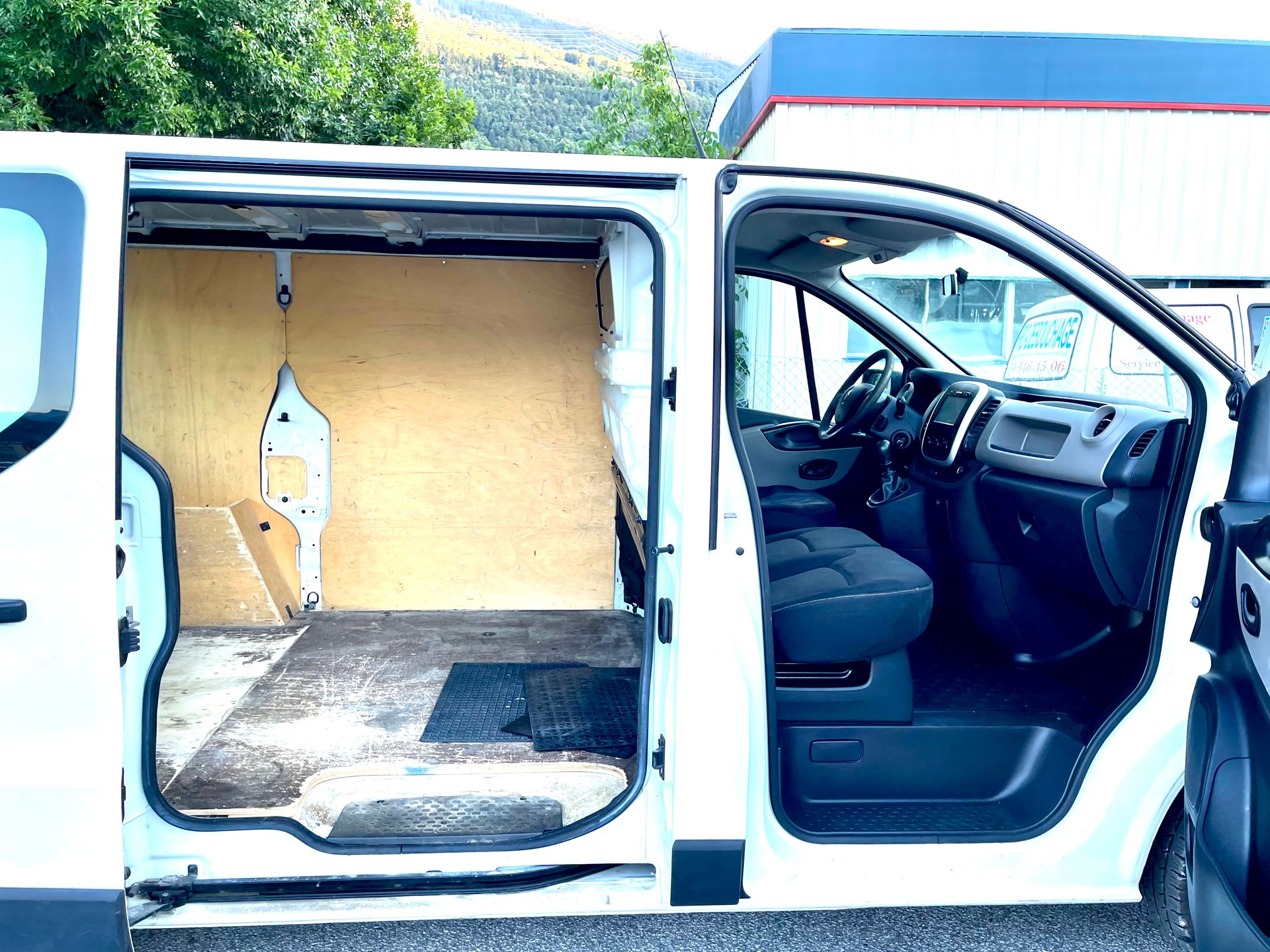 RENAULT Trafic 1.6 ENERGY TwinT. dCi125 2.9t Busin. L1H1-image-17