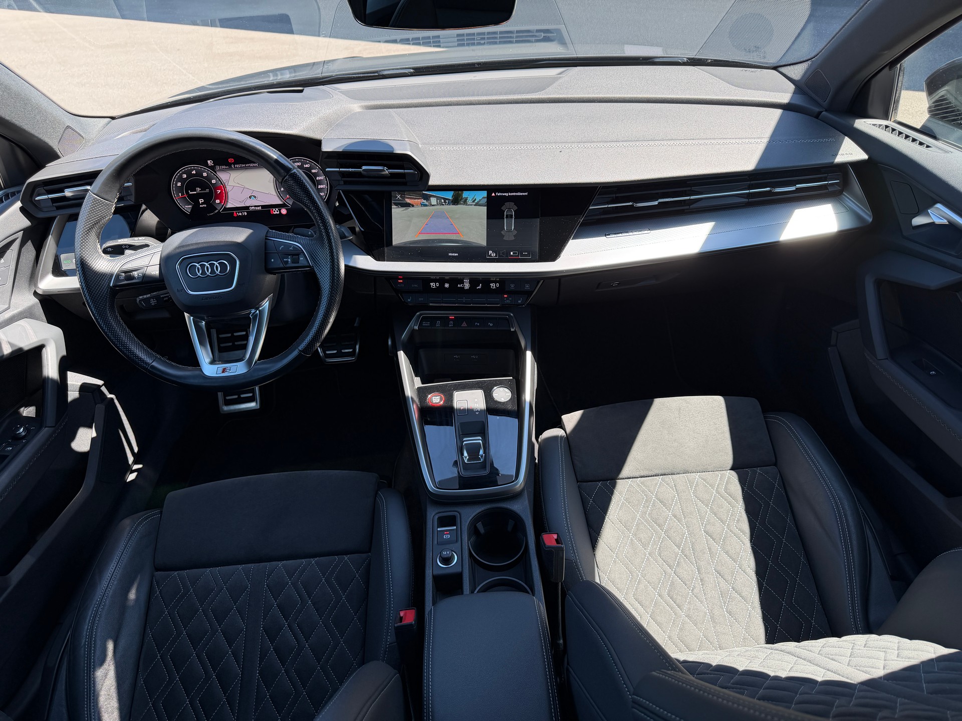 AUDI S3 Sportback 2.0 TFSI quattro S-tronic-image-5