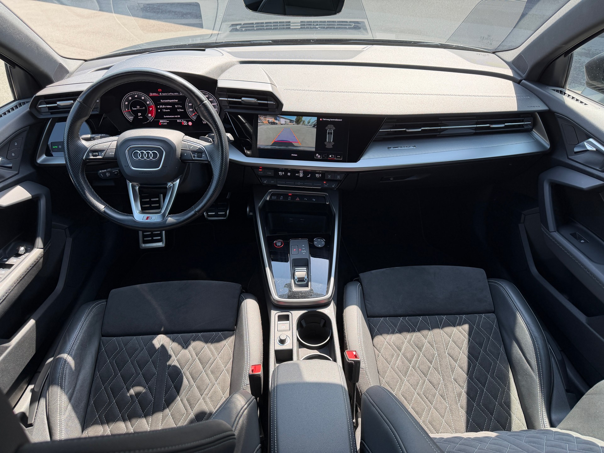 AUDI S3 Sportback 2.0 TFSI quattro S-tronic-image-6