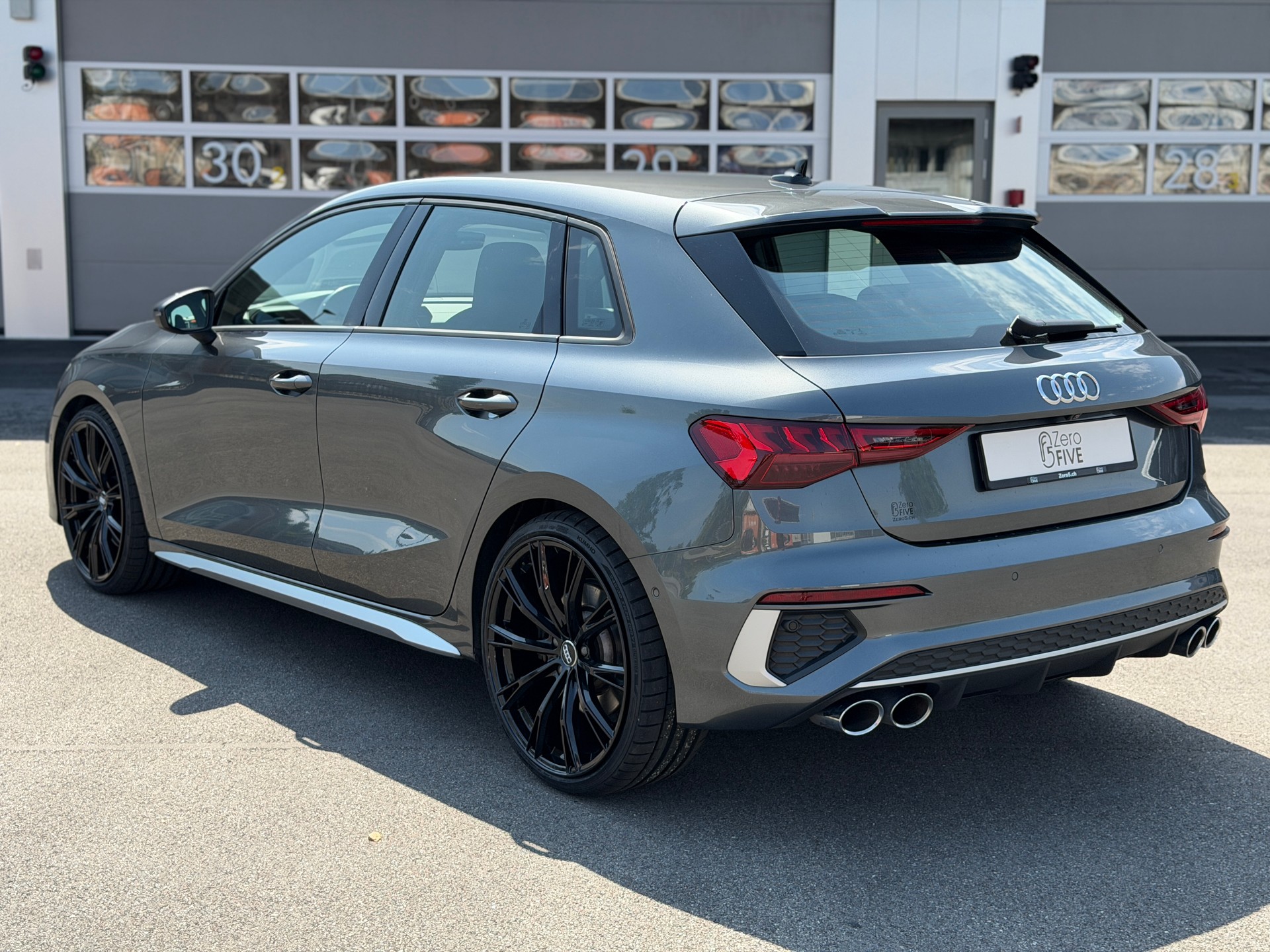 AUDI S3 Sportback 2.0 TFSI quattro S-tronic-image-4