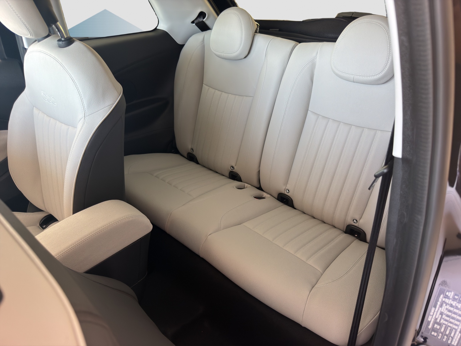 FIAT 500 1.0 Hybrid La Prima-image-6