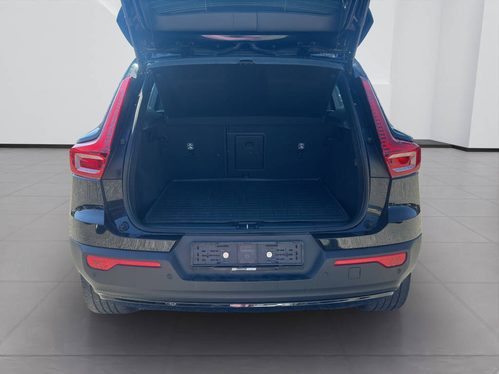 VOLVO XC40 P8 Twin R-Design AWD-image-15