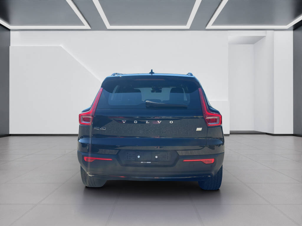 VOLVO XC40 P8 Twin R-Design AWD-image-3