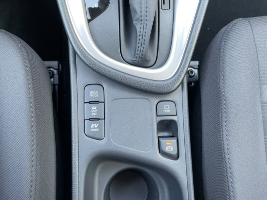 TOYOTA Yaris 1.5 Comfort e-CVT-image-10
