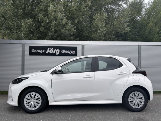 TOYOTA Yaris 1.5 Comfort e-CVT-image-2