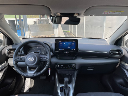 TOYOTA Yaris 1.5 Comfort e-CVT-image-5