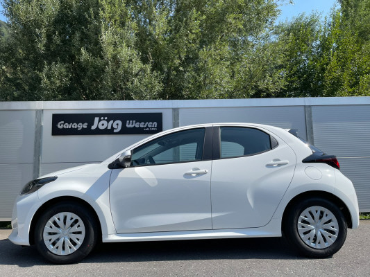 TOYOTA Yaris 1.5 Comfort e-CVT-image-2