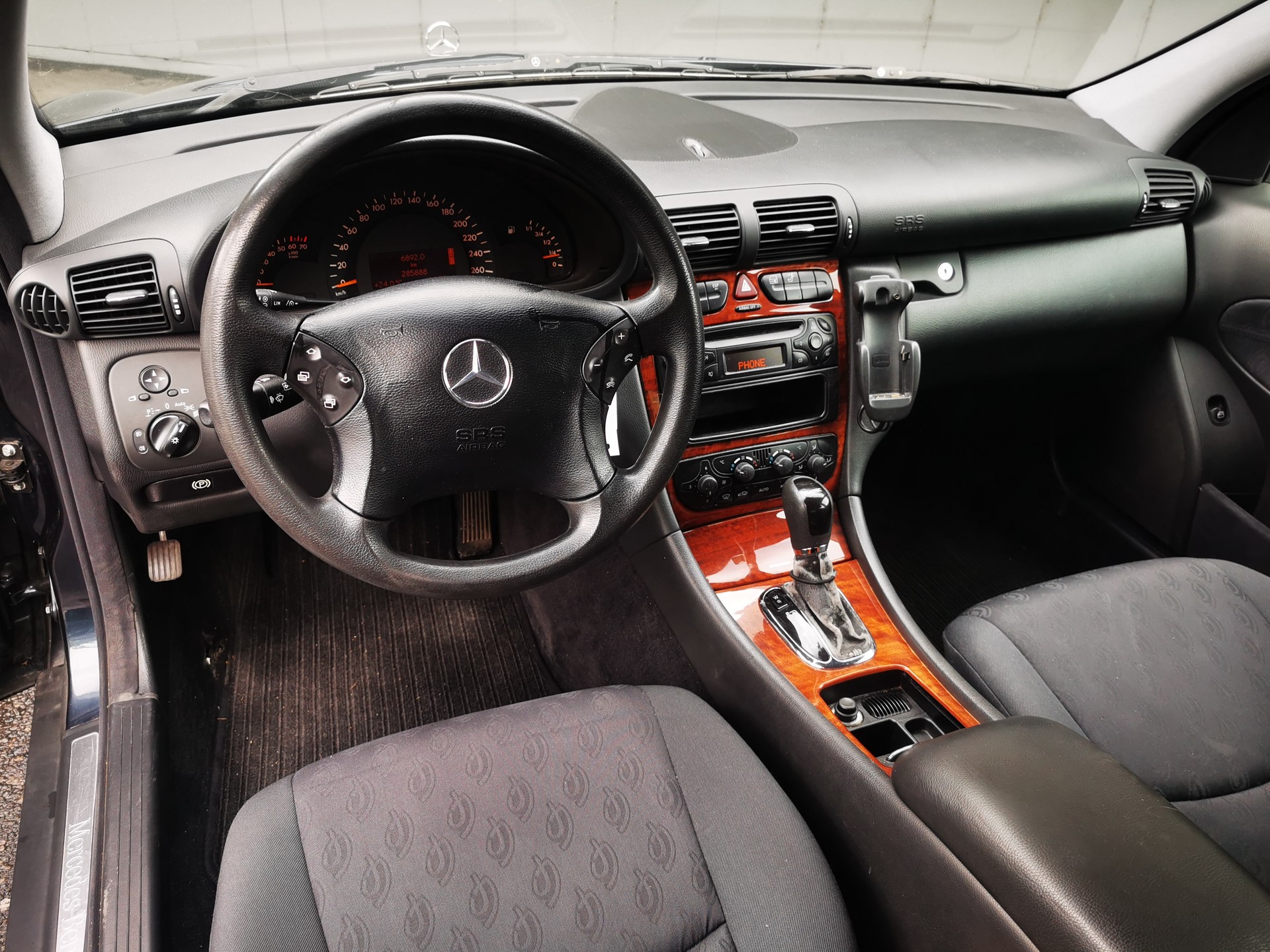 MERCEDES-BENZ C 200 Kompressor Classic-image-6