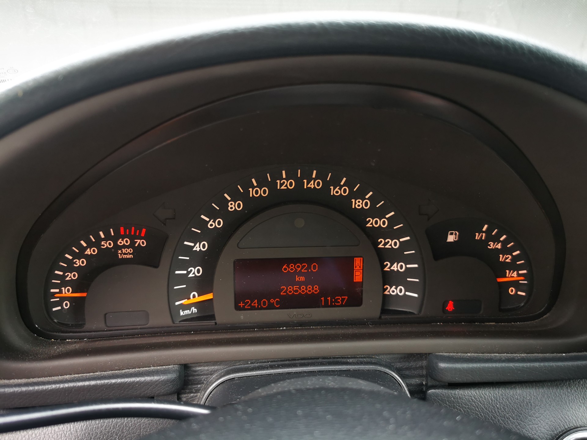 MERCEDES-BENZ C 200 Kompressor Classic-image-11
