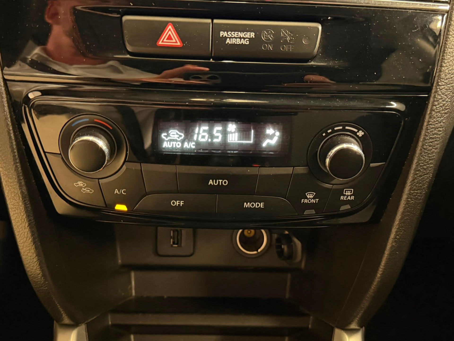 SUZUKI Vitara 1.6 VVT Compact+ 4x4-image-6