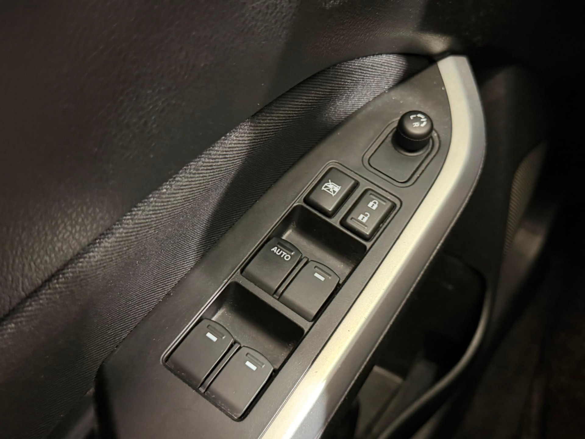 SUZUKI Vitara 1.6 VVT Compact+ 4x4-image-8
