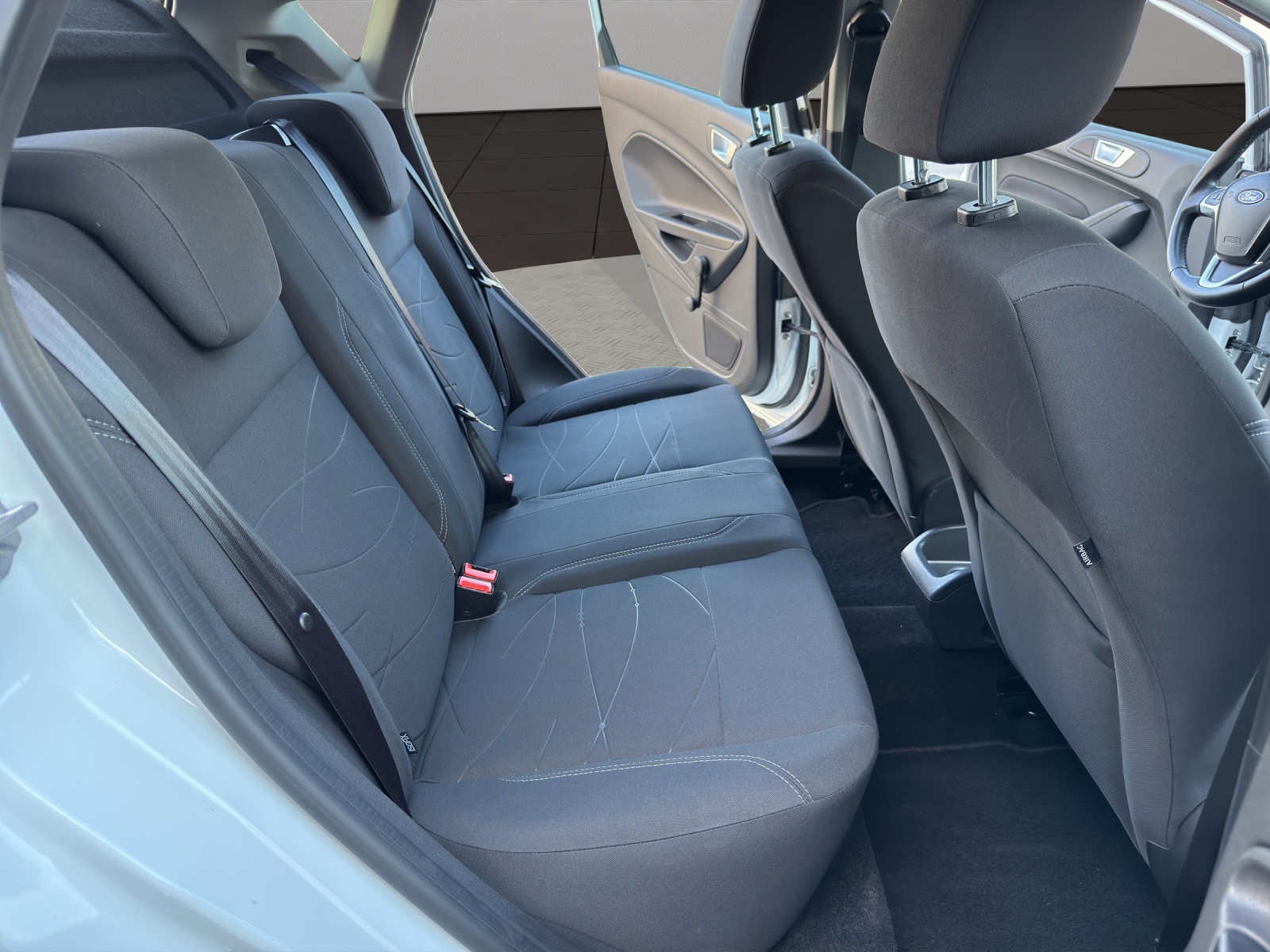 FORD Fiesta 1.0 SCTi Trend-image-17