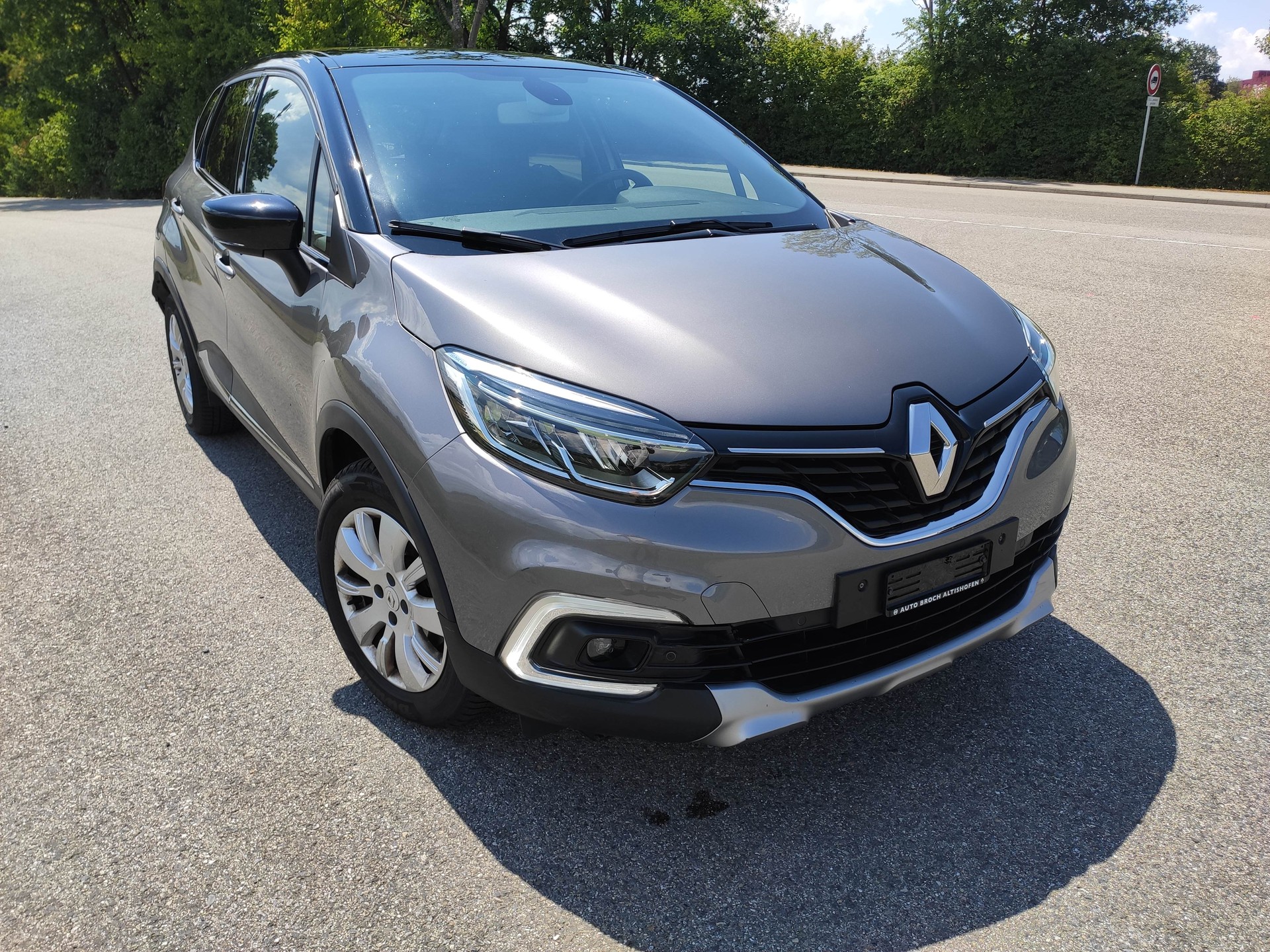RENAULT Captur 1.2 T 16V Intens EDC-image-1