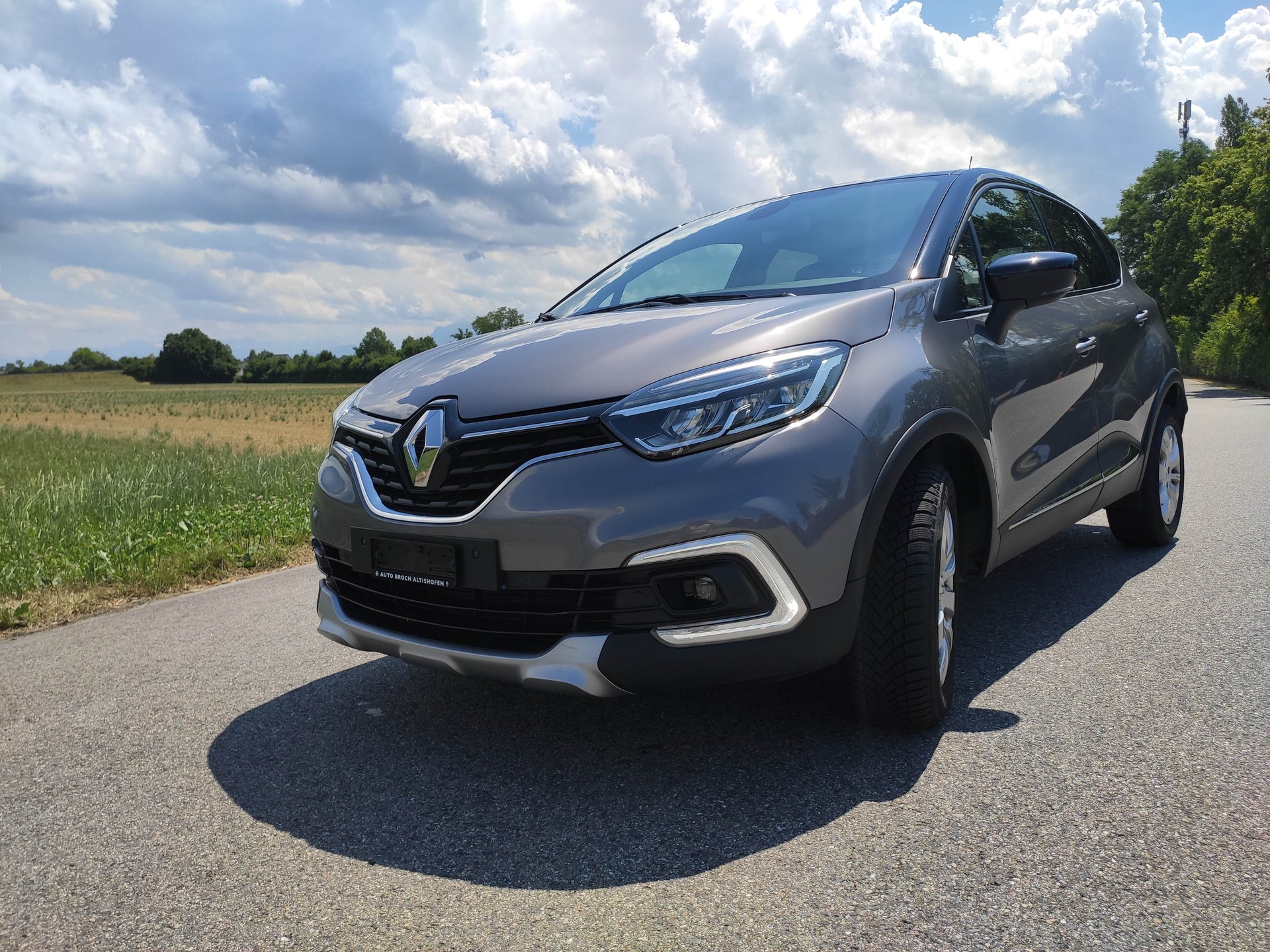RENAULT Captur 1.2 T 16V Intens EDC-image-0