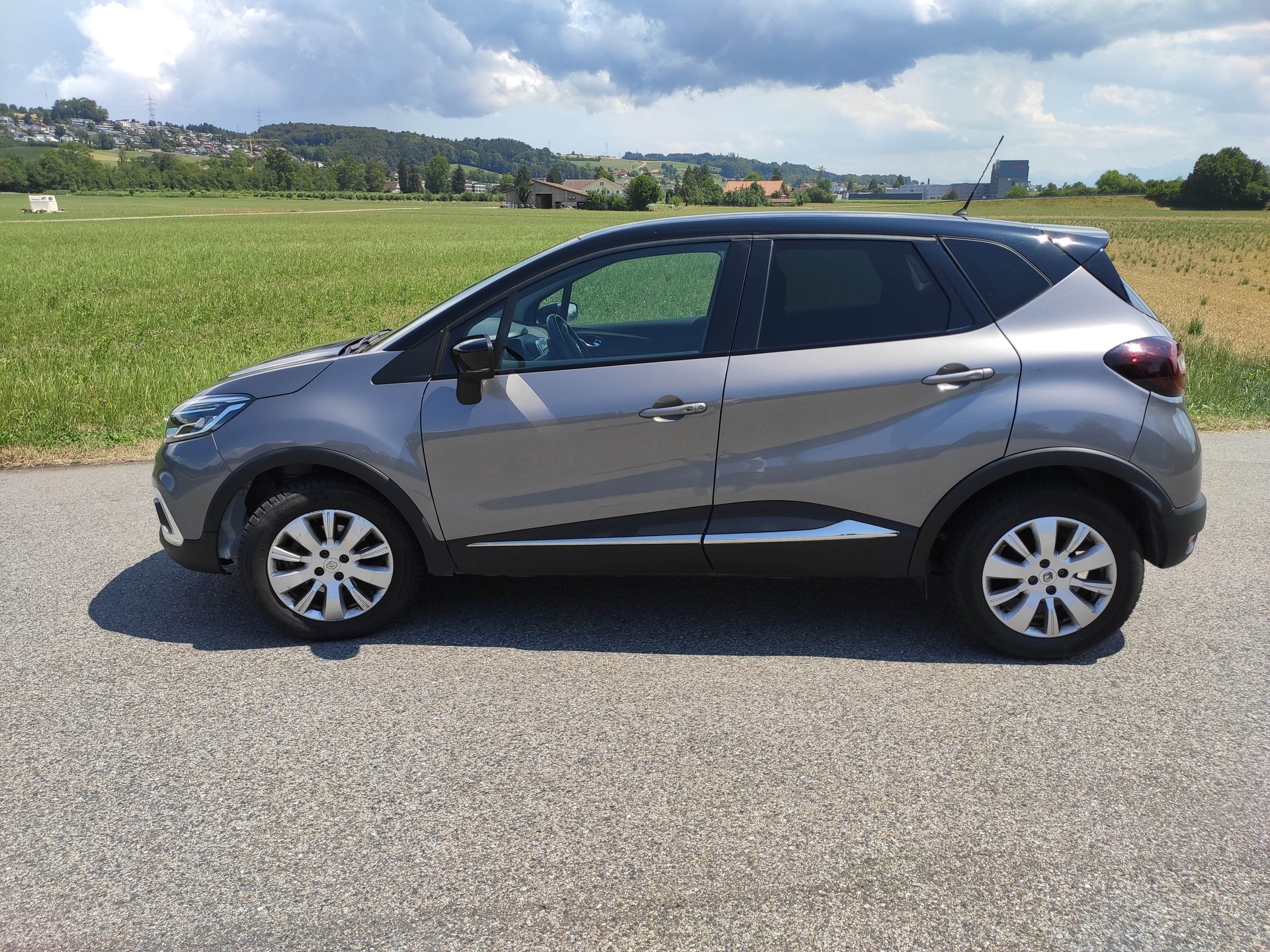 RENAULT Captur 1.2 T 16V Intens EDC-image-6