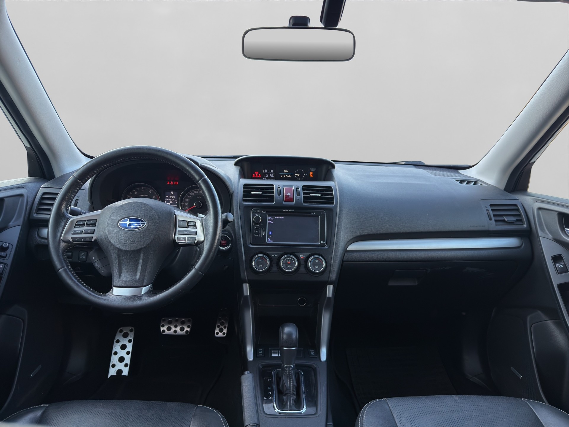 SUBARU Forester 2.0XT Luxury Lineartronic-image-10