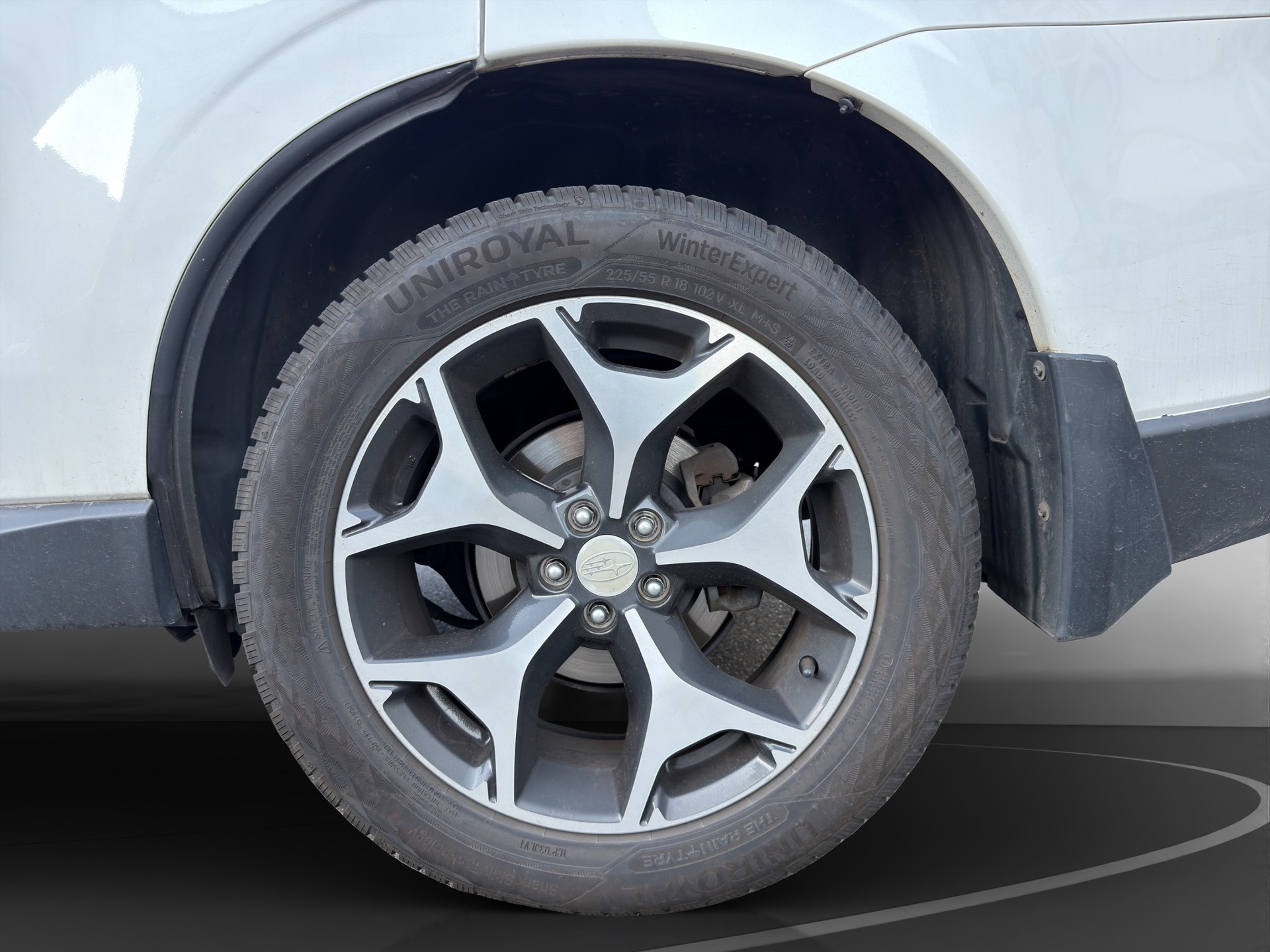 SUBARU Forester 2.0XT Luxury Lineartronic-image-9