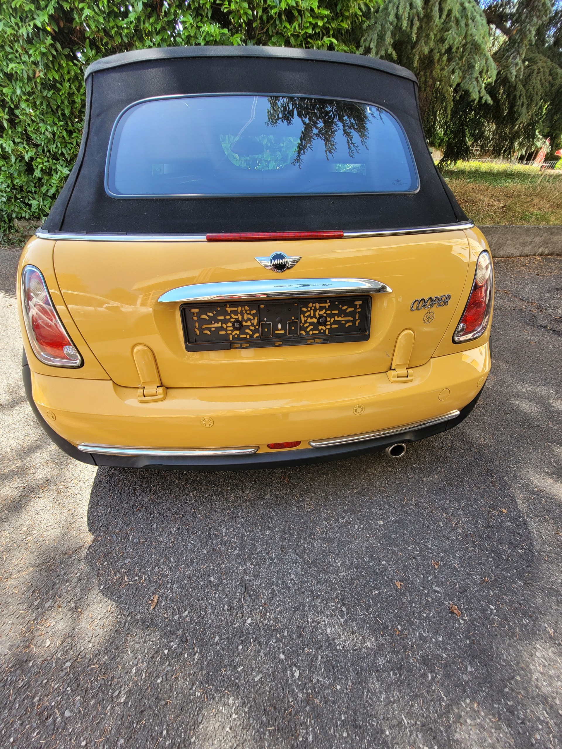 MINI Cooper Cabriolet-image-3