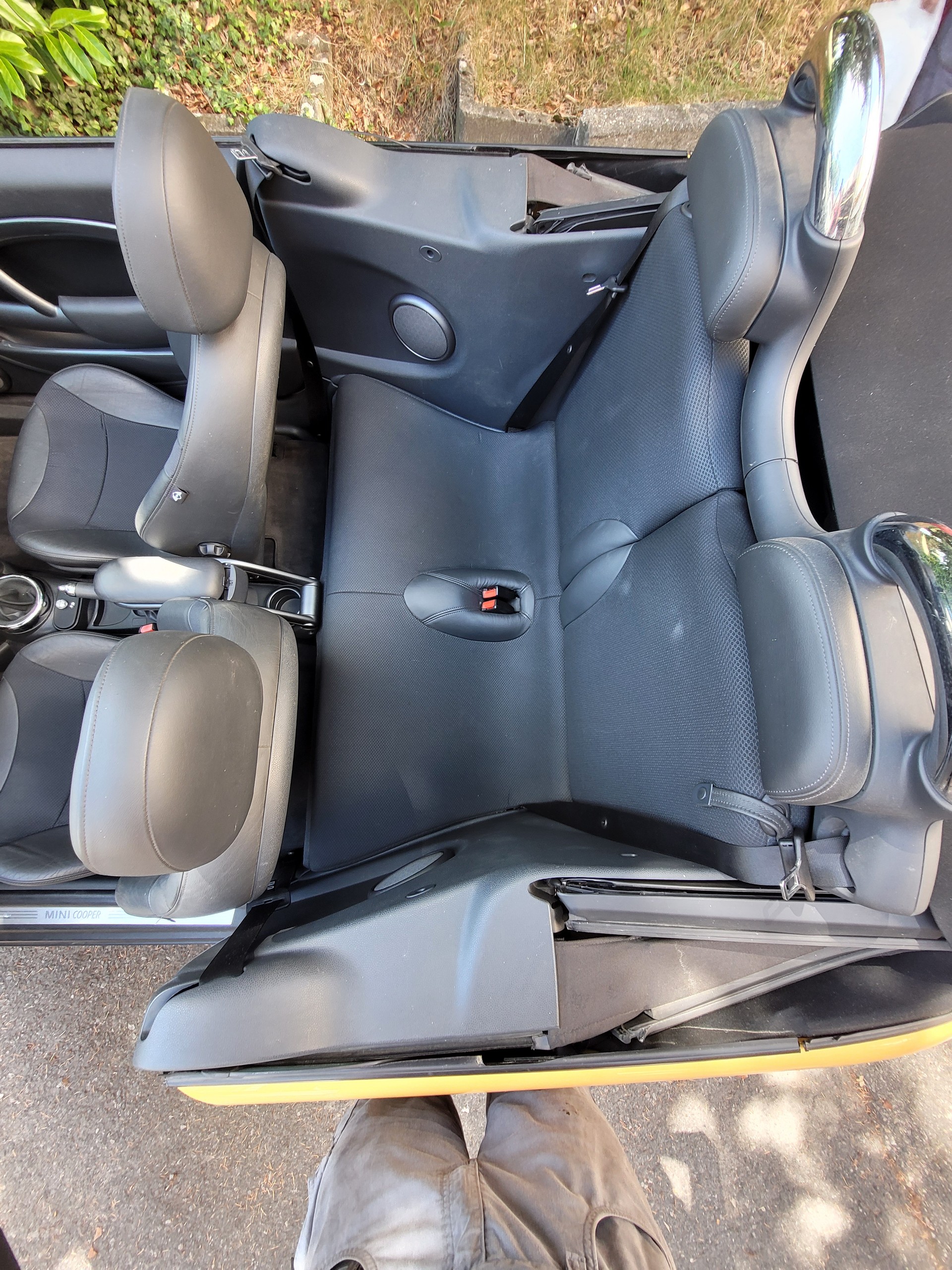 MINI Cooper Cabriolet-image-7